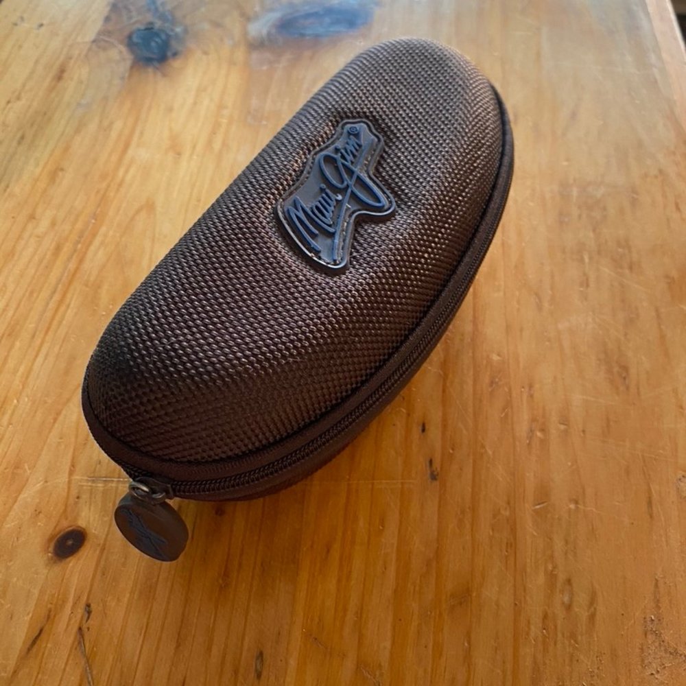 Maui Jim Hard Shell Clam Style Sunglass Case Brown Belt Clip Zip